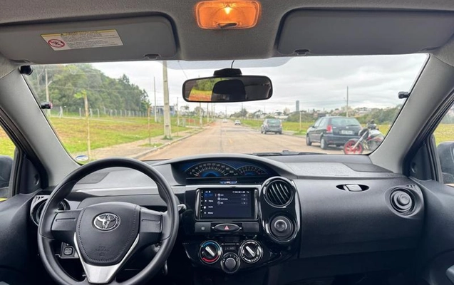 imagem-https://www.socarrao.com.br/sc-vehicle-images-prod/4038788/1790108117570-8467269_10_B_006b41e629.jpeg