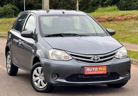 Toyota Etios 2016 Cinza — foto 1 de 3