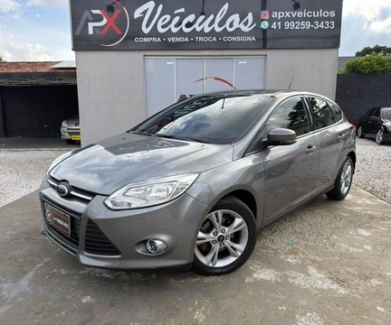 Ford Focus 2014 Cinza — foto 1 de 3