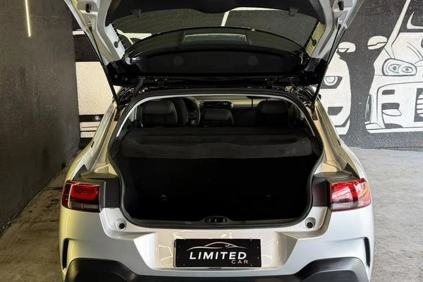 imagem-https://www.socarrao.com.br/sc-vehicle-images-prod/4038970/1790110860524-8481309_9_B_3d368ae40d.jpeg