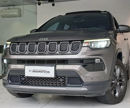 Jeep Compass 2022 Cinza — foto 1 de 3