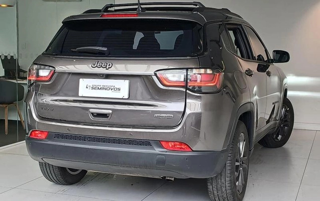 imagem-https://www.socarrao.com.br/sc-vehicle-images-prod/4039036/1790108883316-8502981_3_B_941bc551b4.jpeg