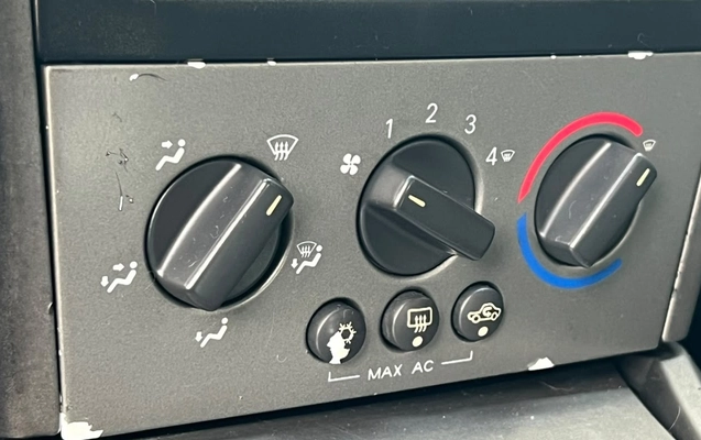 imagem-https://www.socarrao.com.br/sc-vehicle-images-prod/4039089/1790108952245-V2hhdHNBcHAgSW1hZ2UgMjAyNi0wOS0yMiBhdCAxNS4zNC40NyAoMykuanBlZw.jpeg