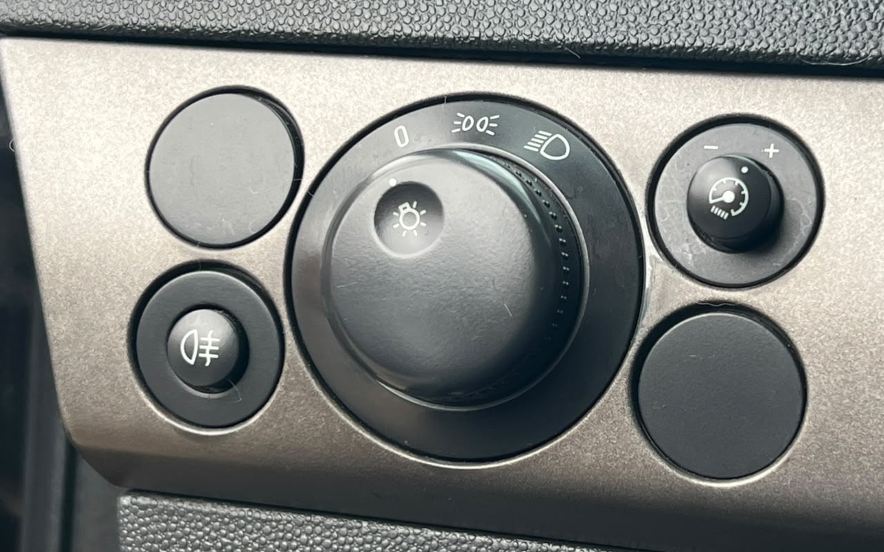 imagem-https://www.socarrao.com.br/sc-vehicle-images-prod/4039089/1790108952534-V2hhdHNBcHAgSW1hZ2UgMjAyNi0wOS0yMiBhdCAxNS4zNC40NyAoMikuanBlZw.jpeg