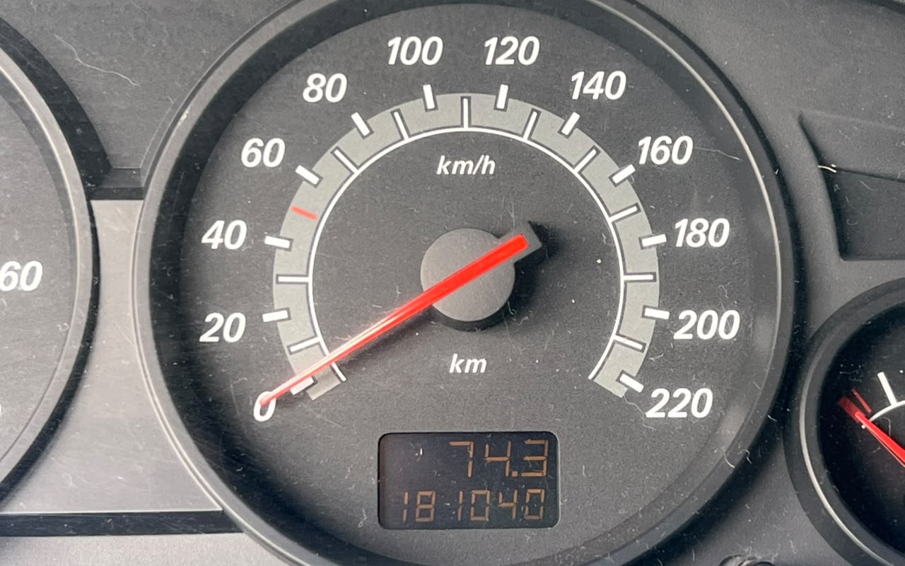 imagem-https://www.socarrao.com.br/sc-vehicle-images-prod/4039089/1790108953104-V2hhdHNBcHAgSW1hZ2UgMjAyNi0wOS0yMiBhdCAxNS4zNC41MCAoMSkuanBlZw.jpeg