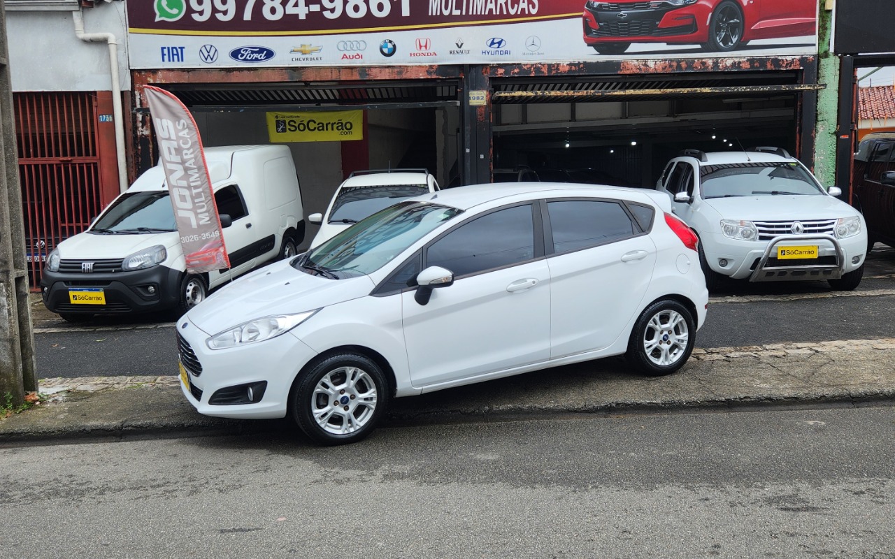 Ford Fiesta SE 1.6 16V Flex 5p 2015 Branco — foto 1 de 3