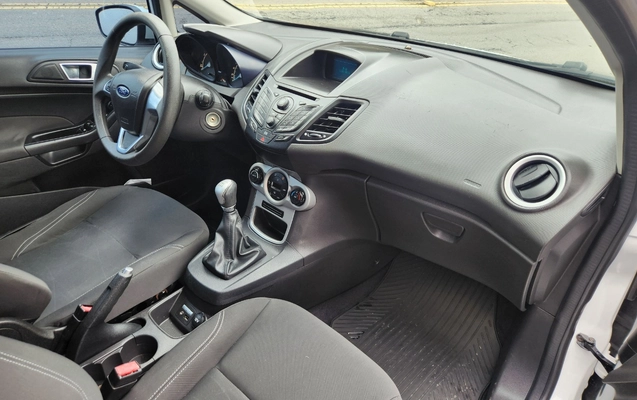 imagem-https://www.socarrao.com.br/sc-vehicle-images-prod/4039144/1790169771756-MjAyNjA5MjNfMDk0NzE0LmpwZw.jpg