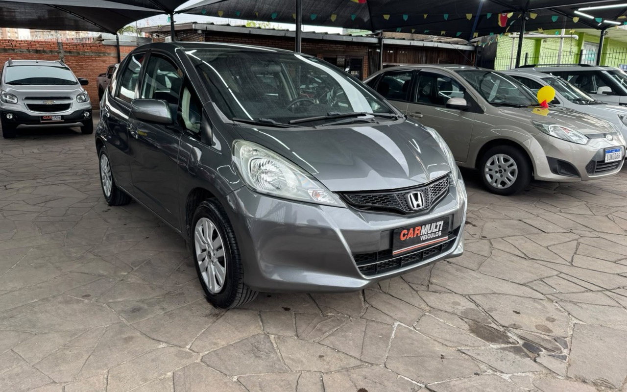 Honda Fit 2014 Cinza — foto 1 de 3