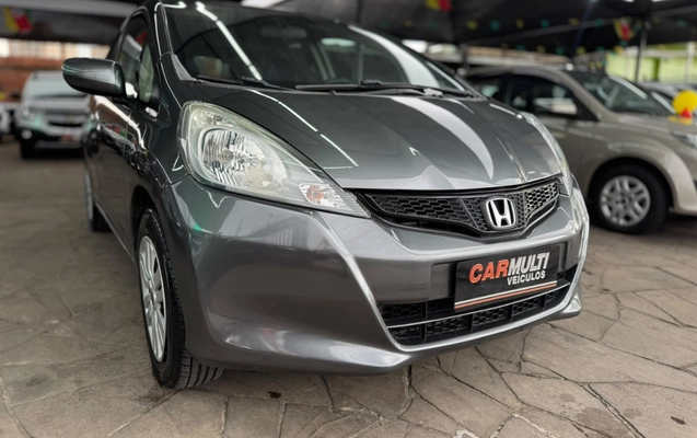 imagem-https://www.socarrao.com.br/sc-vehicle-images-prod/4039146/1790109041323-V2hhdHNBcHAgSW1hZ2UgMjAyNi0wOS0yMiBhdCAxNy4yNi41NyAoMikuanBlZw.jpeg