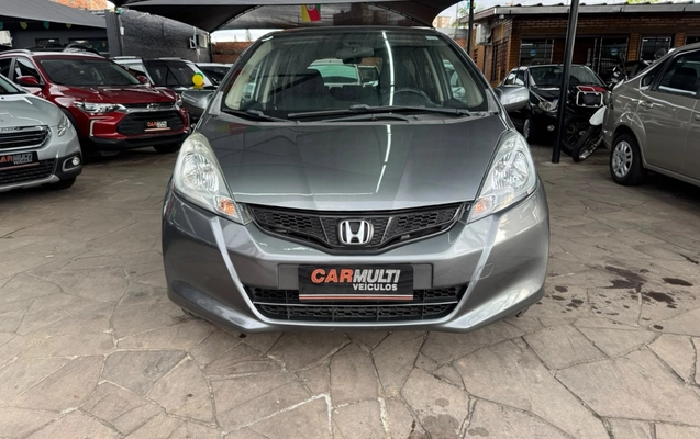 imagem-https://www.socarrao.com.br/sc-vehicle-images-prod/4039146/1790109041441-V2hhdHNBcHAgSW1hZ2UgMjAyNi0wOS0yMiBhdCAxNy4yNi41NiAoMSkuanBlZw.jpeg