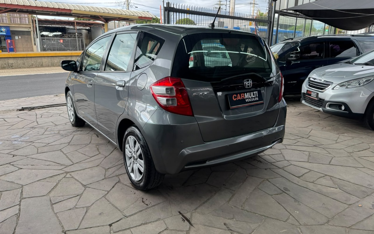 imagem-https://www.socarrao.com.br/sc-vehicle-images-prod/4039146/1790109041590-V2hhdHNBcHAgSW1hZ2UgMjAyNi0wOS0yMiBhdCAxNy4yNi41NSAoMSkuanBlZw.jpeg