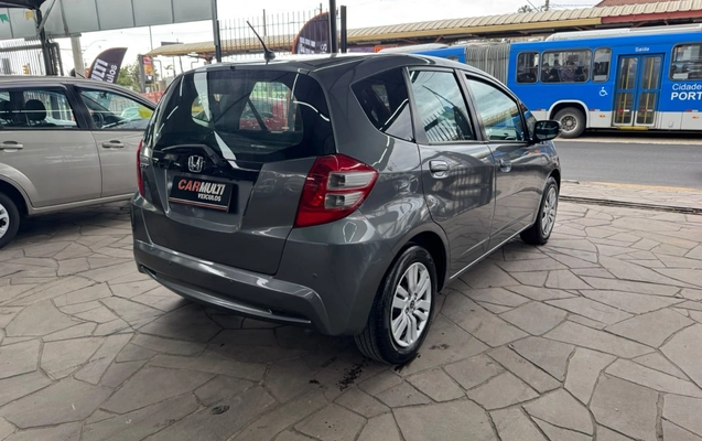 imagem-https://www.socarrao.com.br/sc-vehicle-images-prod/4039146/1790109041699-V2hhdHNBcHAgSW1hZ2UgMjAyNi0wOS0yMiBhdCAxNy4yNi41Ni5qcGVn.jpeg