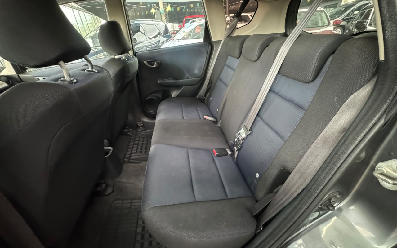imagem-https://www.socarrao.com.br/sc-vehicle-images-prod/4039146/1790109041826-V2hhdHNBcHAgSW1hZ2UgMjAyNi0wOS0yMiBhdCAxNy4yNi41Ny5qcGVn.jpeg