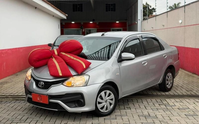 imagem-https://www.socarrao.com.br/sc-vehicle-images-prod/4039176/1790110111487-8475840_17_B_569847a3ef.jpeg