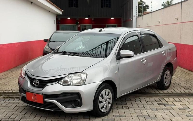 imagem-https://www.socarrao.com.br/sc-vehicle-images-prod/4039176/1790110111490-8475840_16_B_e3c69fbb2f.jpeg
