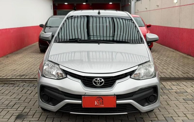 imagem-https://www.socarrao.com.br/sc-vehicle-images-prod/4039176/1790110111492-8475840_15_B_54faebecc9.jpeg