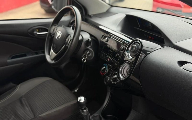 imagem-https://www.socarrao.com.br/sc-vehicle-images-prod/4039176/1790110111521-8475840_0_B_86fb214760.jpeg