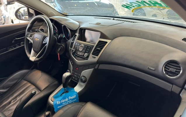 imagem-https://www.socarrao.com.br/sc-vehicle-images-prod/4039254/1790109251352-3_104250.jpg