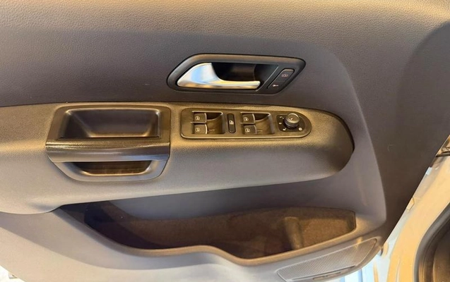 imagem-https://www.socarrao.com.br/sc-vehicle-images-prod/4039547/1790275193355-8503076_15_B_2e8999b7c5.jpeg