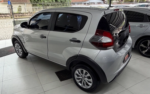 imagem-https://www.socarrao.com.br/sc-vehicle-images-prod/4039600/1790109711931-SU1HXzQ5MjQuanBlZw.jpeg