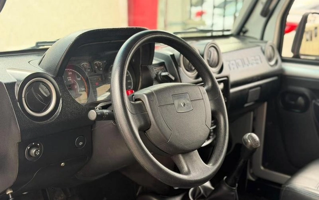imagem-https://www.socarrao.com.br/sc-vehicle-images-prod/4039754/1790110018070-8498840_6_B_730b35d4f2.jpeg