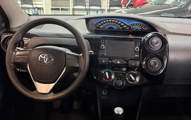 imagem-https://www.socarrao.com.br/sc-vehicle-images-prod/4039885/1790110177581-8500978_13_B_46cbe684cd.jpeg