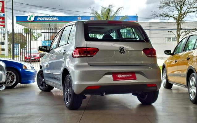 imagem-https://www.socarrao.com.br/sc-vehicle-images-prod/4039899/1790110257773-8503008_6_B_adf97709d6.jpeg