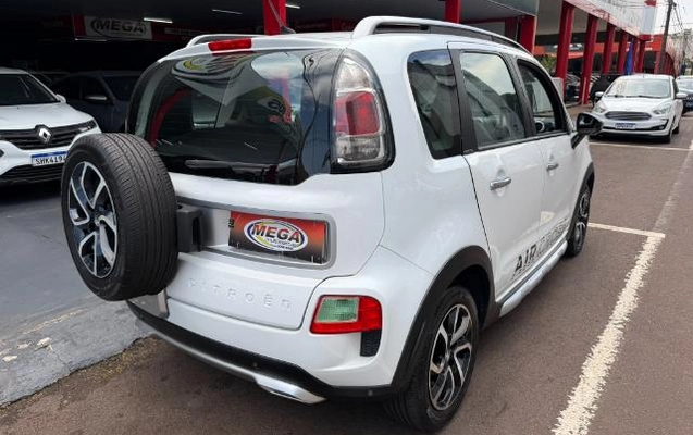 imagem-https://www.socarrao.com.br/sc-vehicle-images-prod/4039958/1790110752810-1790109831700.8.jpg