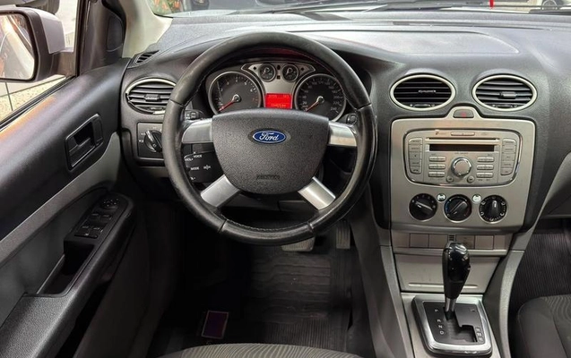 imagem-https://www.socarrao.com.br/sc-vehicle-images-prod/4040026/1790110744249-8415467_7_B_867244d738.jpeg