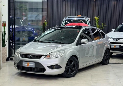 Ford Focus 2012 Prata — foto 1 de 3