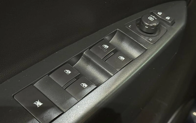 imagem-https://www.socarrao.com.br/sc-vehicle-images-prod/4040157/1790110907570-8501657_0_B_8ec9601b1a.jpeg