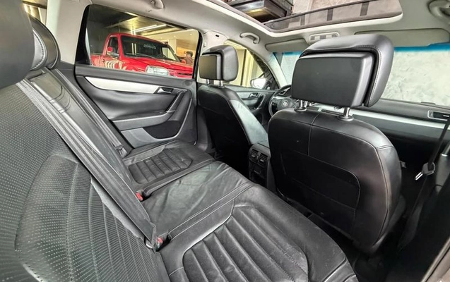 imagem-https://www.socarrao.com.br/sc-vehicle-images-prod/4040163/1790198197266-8503211_14_B_ac853d6f0c.jpeg