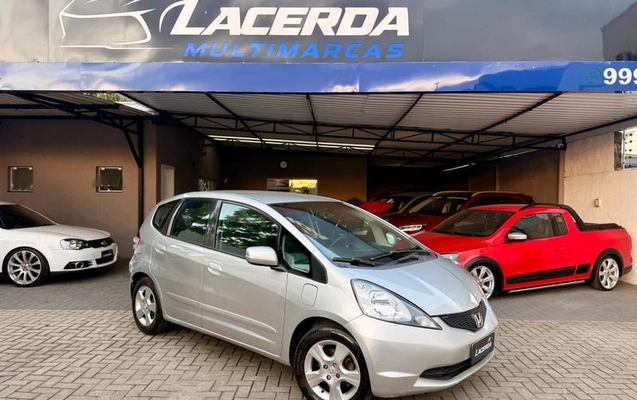imagem-https://www.socarrao.com.br/sc-vehicle-images-prod/4040250/1791238111288-8476557_4_B_3e3e56b560.jpeg