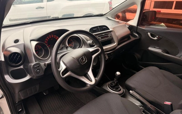 imagem-https://www.socarrao.com.br/sc-vehicle-images-prod/4040250/1791238111313-8476557_4_B_ef0ad94be1.jpeg