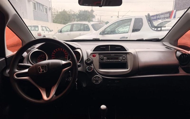 imagem-https://www.socarrao.com.br/sc-vehicle-images-prod/4040250/1791238111316-8476557_5_B_23de3cdd01.jpeg