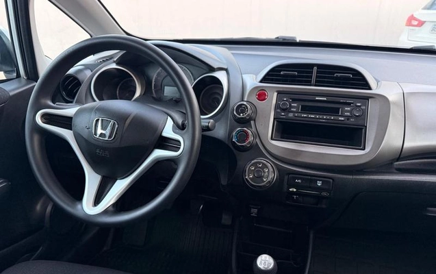 imagem-https://www.socarrao.com.br/sc-vehicle-images-prod/4040250/1791238111321-8476557_17_B_b63efc2174.jpeg