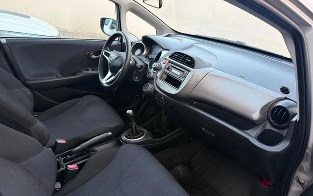 imagem-https://www.socarrao.com.br/sc-vehicle-images-prod/4040250/1791238111324-8476557_18_B_d30ff09e97.jpeg