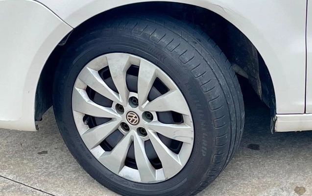 imagem-https://www.socarrao.com.br/sc-vehicle-images-prod/4040313/1790257305735-8420379_13_B_0949540db5.jpeg
