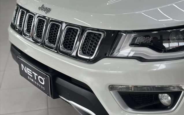 imagem-https://www.socarrao.com.br/sc-vehicle-images-prod/4040327/1790111485567-RDU-3F32_09.jpg