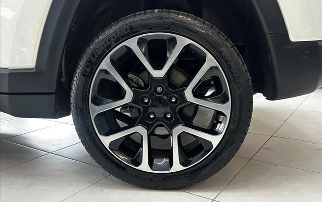 imagem-https://www.socarrao.com.br/sc-vehicle-images-prod/4040327/1790111485578-RDU-3F32_07.jpg