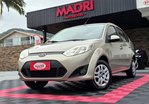 Ford Fiesta Sed. 1.6 8V Flex 4p 2013 Prata — foto 1 de 3