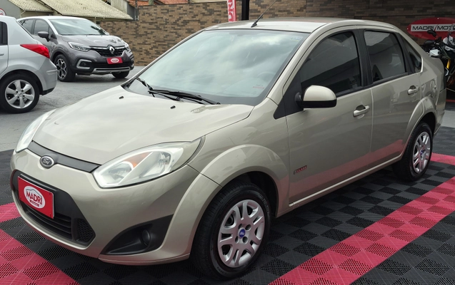 imagem-https://www.socarrao.com.br/sc-vehicle-images-prod/4040328/1790111520436-003_78b10aba7443c8a8364a52cb89a7646f.jpg