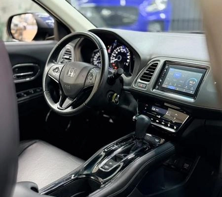imagem-https://www.socarrao.com.br/sc-vehicle-images-prod/4040375/1790111629287-8446745_8_B_4b97a7d6c7.jpeg