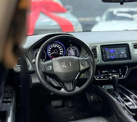 imagem-https://www.socarrao.com.br/sc-vehicle-images-prod/4040375/1790111629287-8446745_9_B_ee4d528a60.jpeg