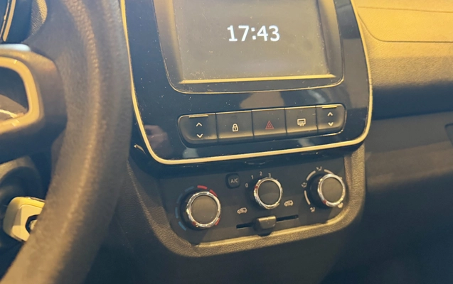 imagem-https://www.socarrao.com.br/sc-vehicle-images-prod/4040383/1790111635805-6822ed9f-c735-429f-b57c-2c082c68d043.jpg