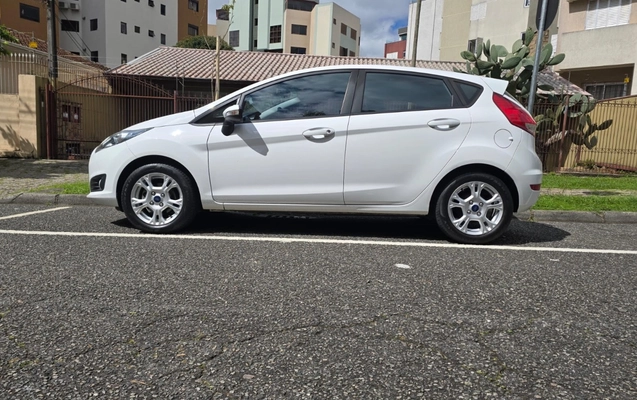 imagem-https://www.socarrao.com.br/sc-vehicle-images-prod/4040573/1790111867100-SU1HLTIwMjYwOTIyLVdBMDI2Ny5qcGc.jpg