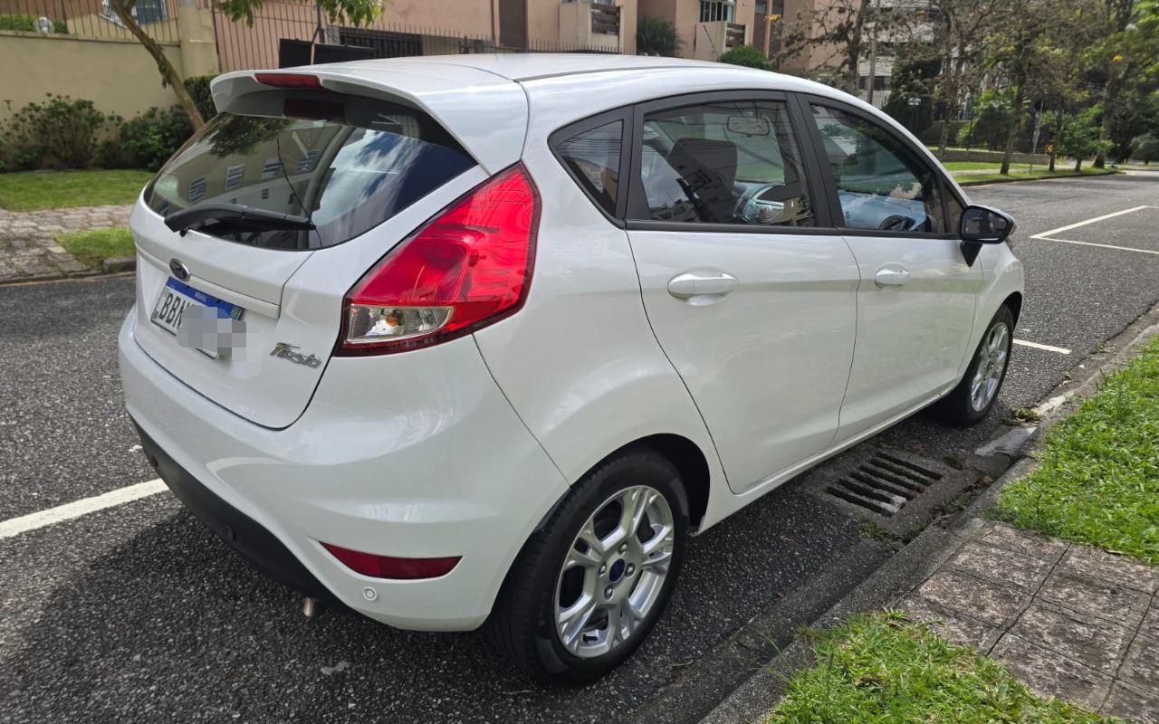 imagem-https://www.socarrao.com.br/sc-vehicle-images-prod/4040573/1790111867761-SU1HLTIwMjYwOTIyLVdBMDI2My5qcGc.jpg