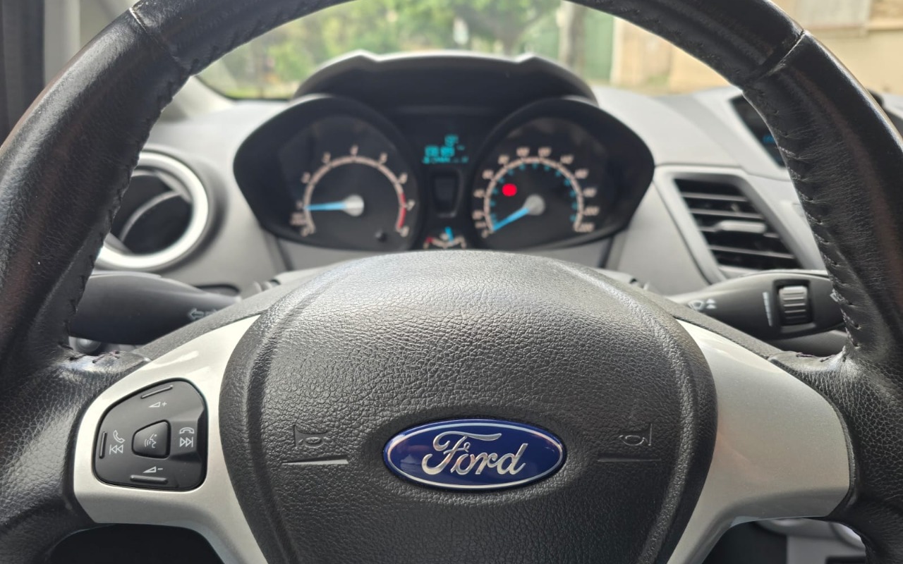 imagem-https://www.socarrao.com.br/sc-vehicle-images-prod/4040573/1790111867842-SU1HLTIwMjYwOTIyLVdBMDI3Mi5qcGc.jpg