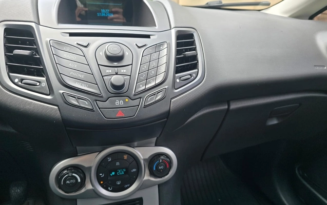 imagem-https://www.socarrao.com.br/sc-vehicle-images-prod/4040573/1790111867985-SU1HLTIwMjYwOTIyLVdBMDI3MS5qcGc.jpg