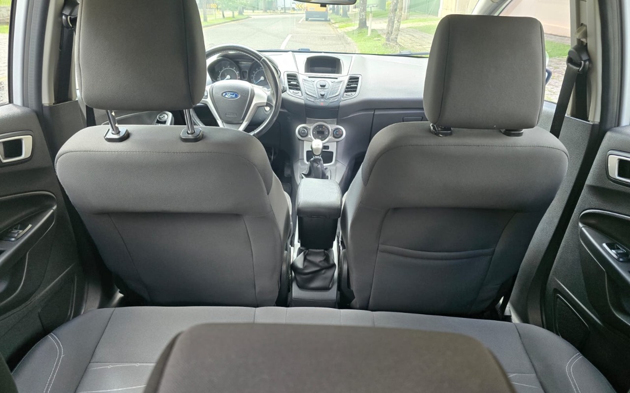 imagem-https://www.socarrao.com.br/sc-vehicle-images-prod/4040573/1790111868716-SU1HLTIwMjYwOTIyLVdBMDI1OS5qcGc.jpg